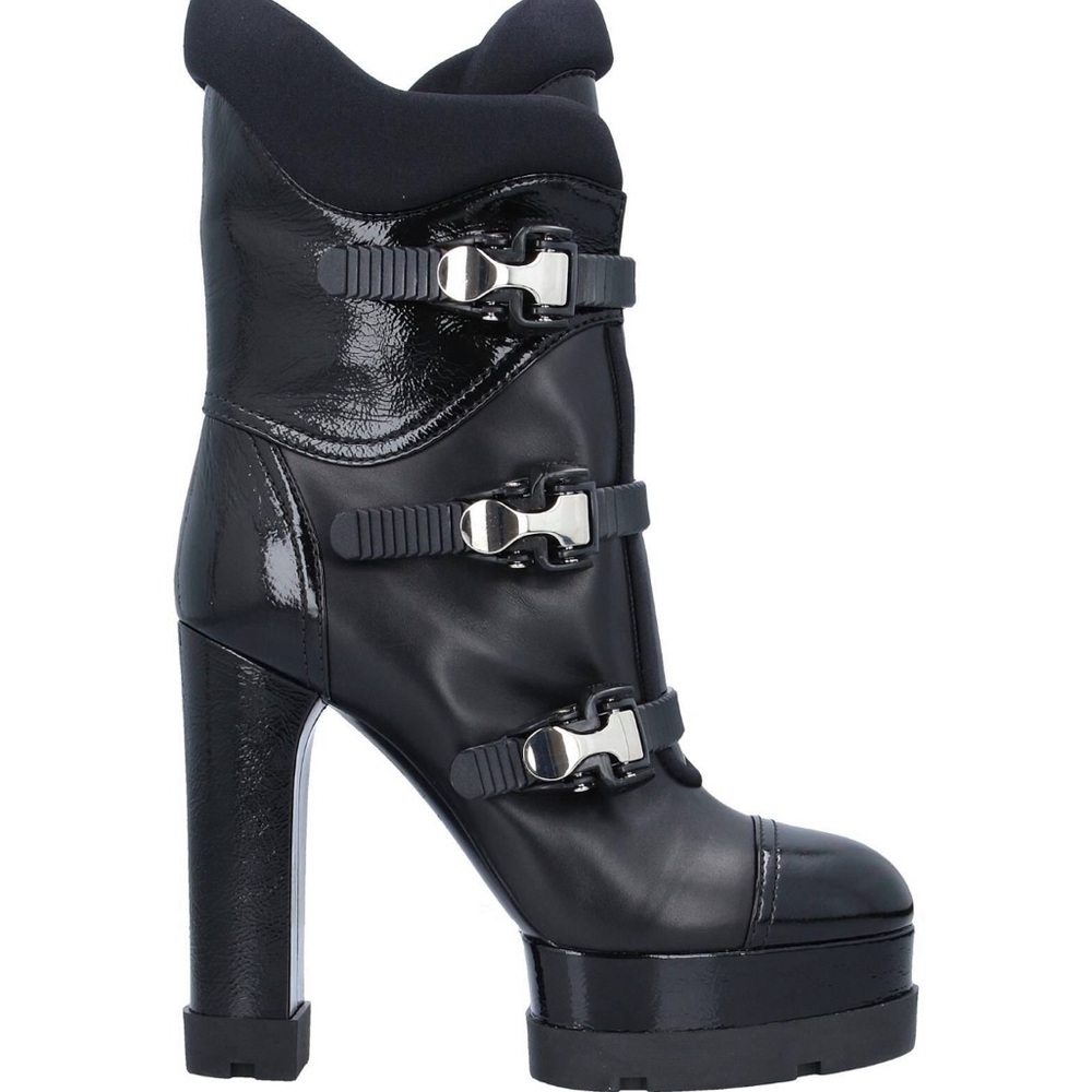 FLASH SALE: CASADEI BLACK PLATFORM HEELED BOOTS